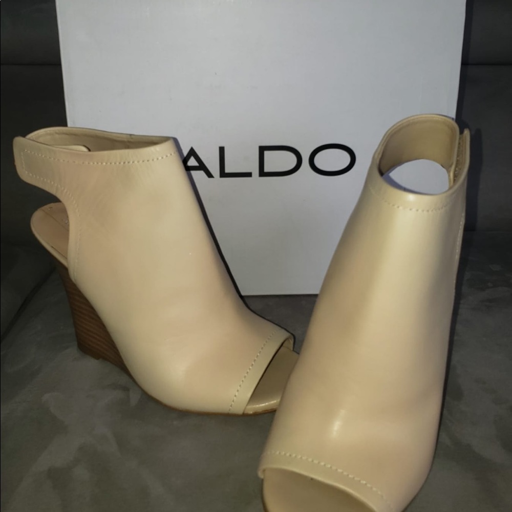 Shoes - Picture 3 of 16